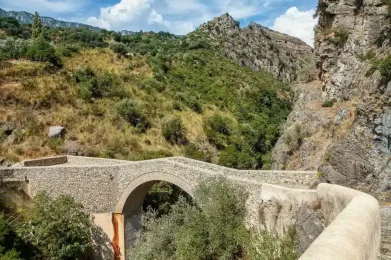 Ponte del Diavolo, Civita -Ph. RudiErnst