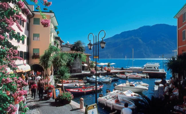 Tour del Lago di Garda dal sud con tratta in battello