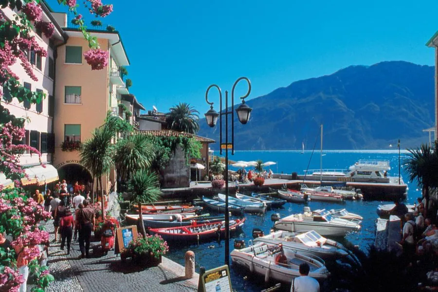 Tour del Lago di Garda dal sud con tratta in battello