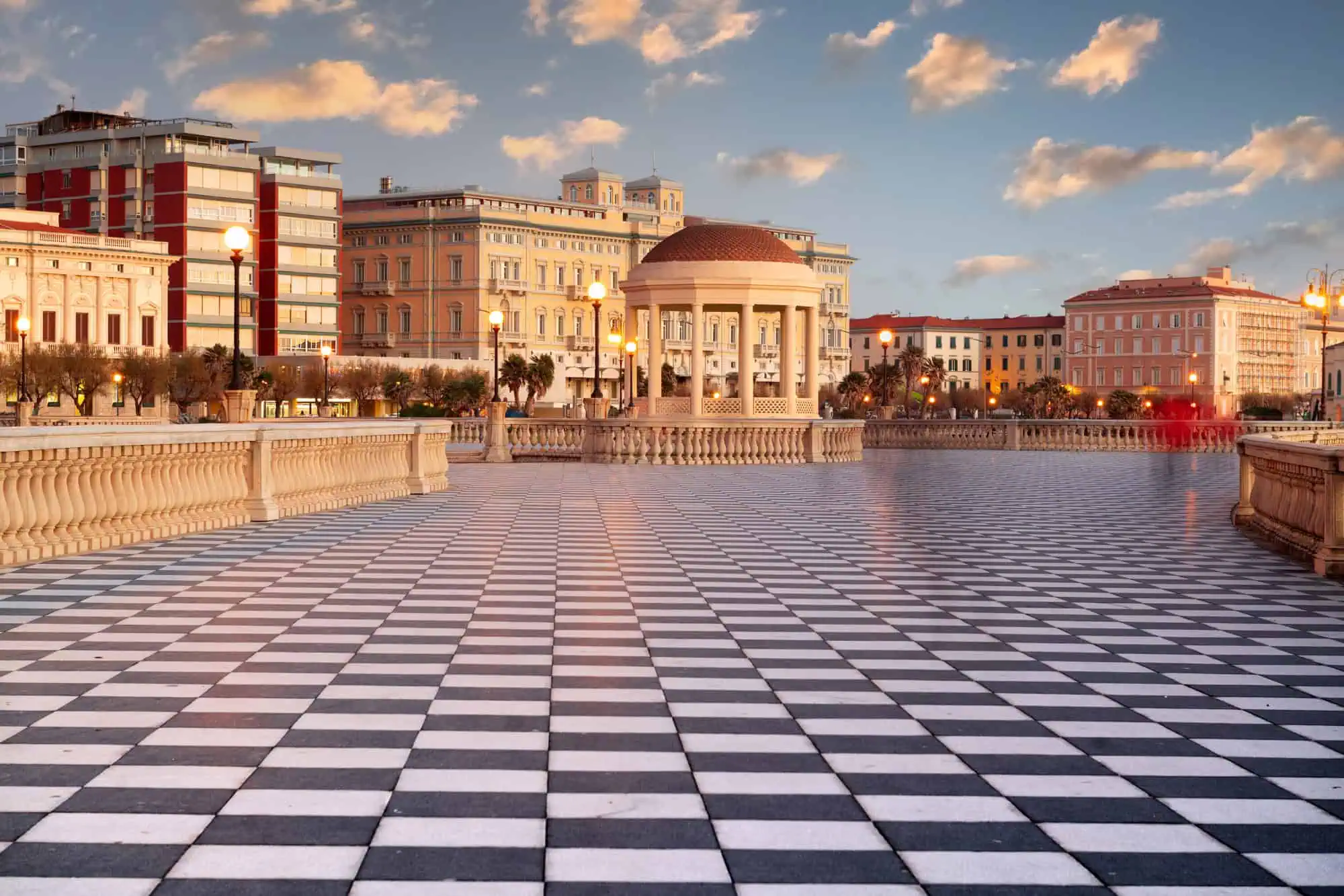 Livorno - Depositphotos_543765658_L_1