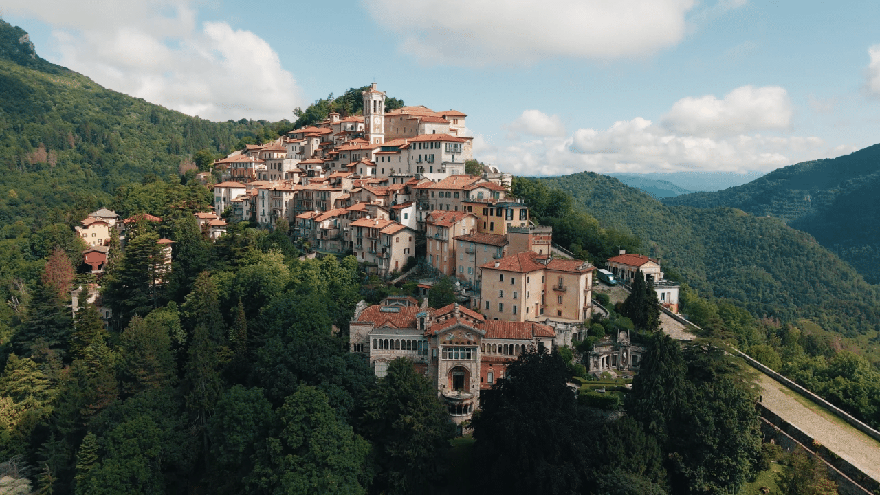 Dalla spiritualità al turismo: la storia del Sacro Monte e del Campo dei Fiori