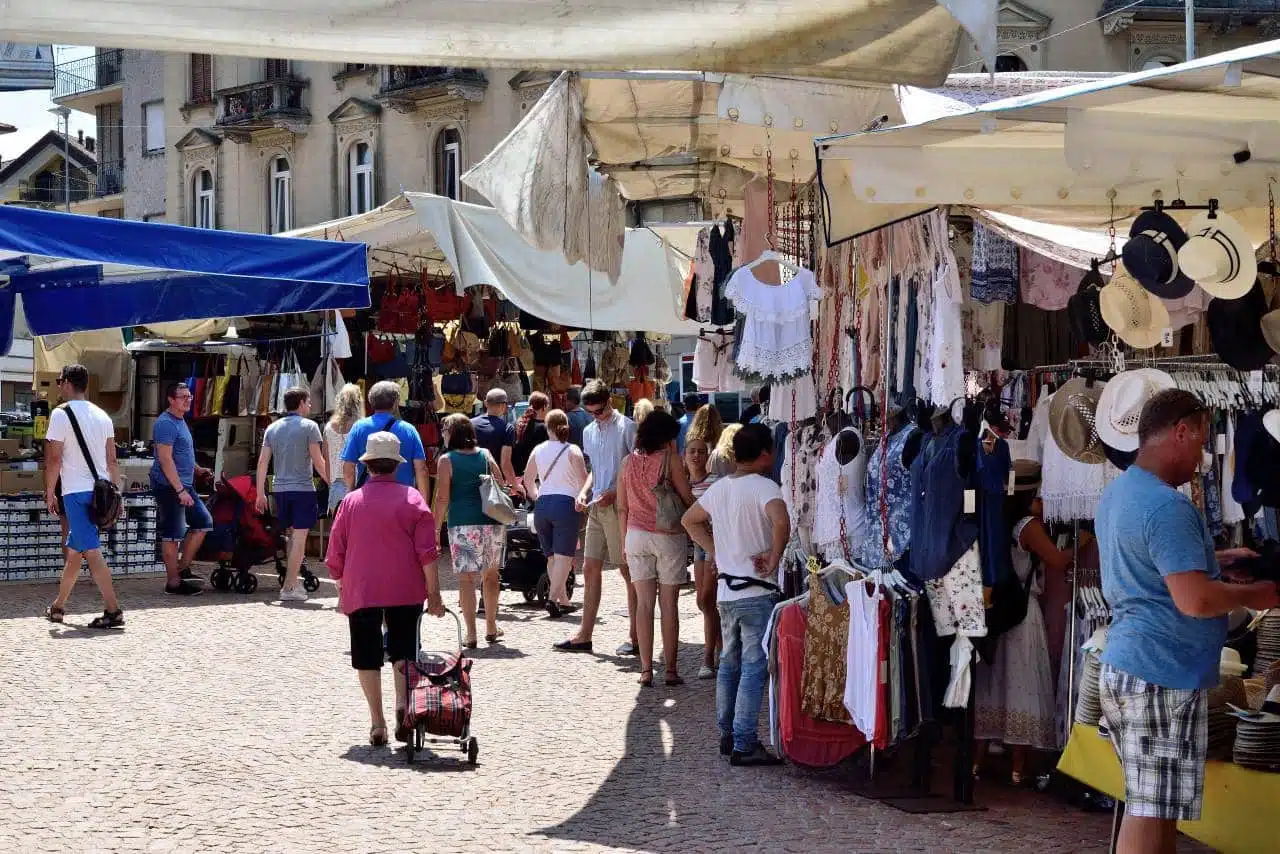 Mercato settimana di Luino Ph. Franz Josef Molitor flickr