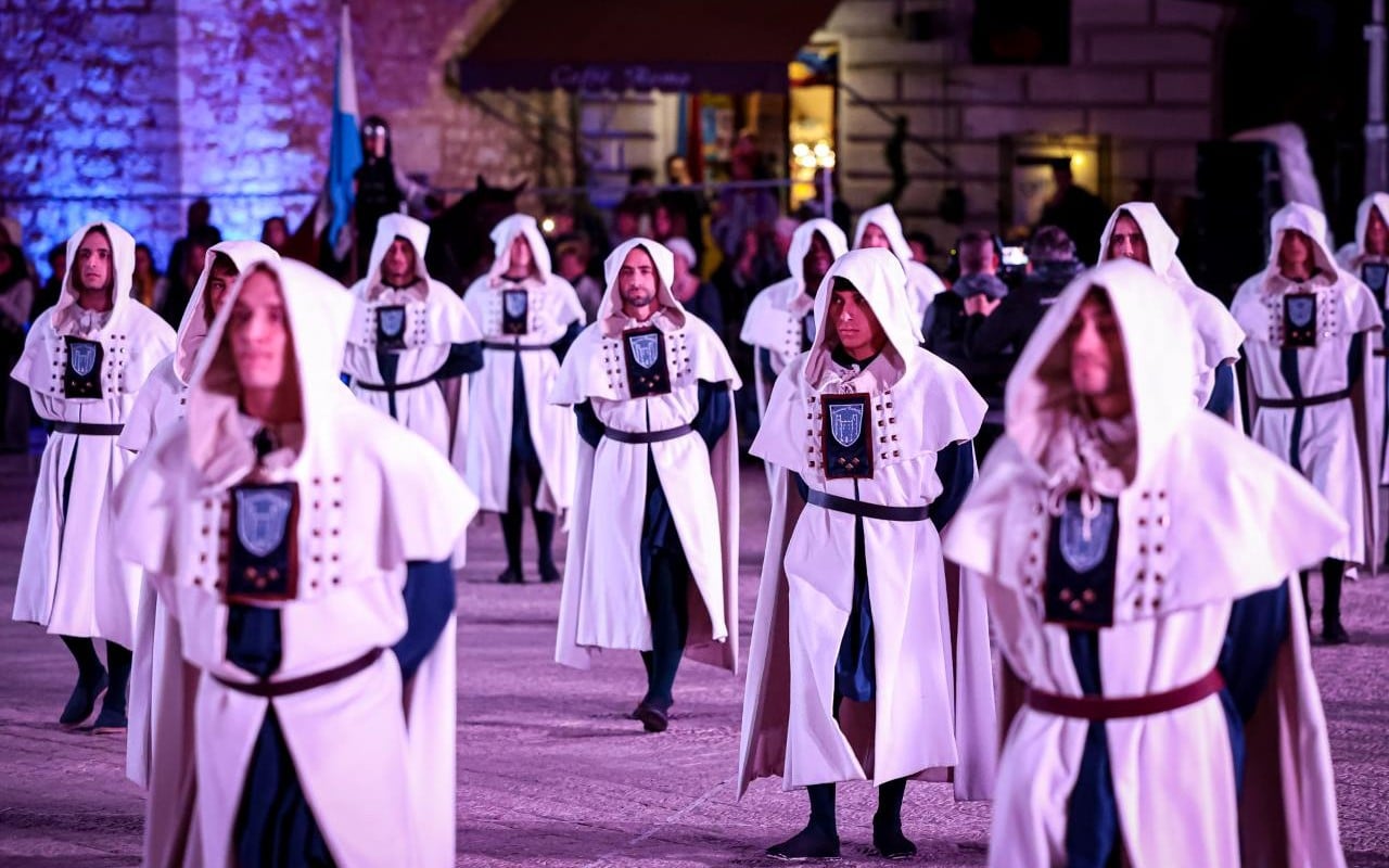 October Trevano - Palio dei Terzieri 9 Palio dei Terzieri, Trevi.jpg 4