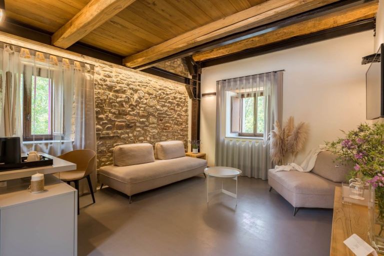 Borgotufi Albergo Diffuso