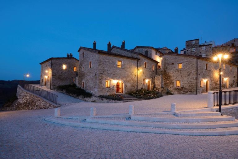 Borgotufi Albergo Diffuso