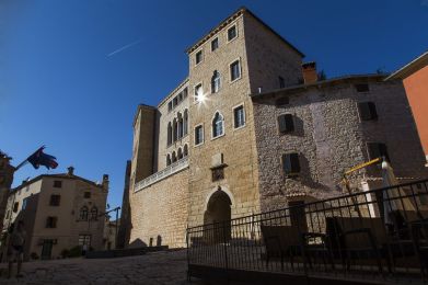 Castello Soardo-Bembo - Ph. Elena Maniero flickr