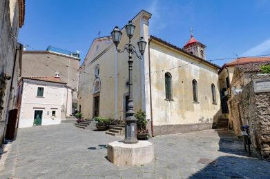 Chiesa Madre dei Santi Pietro e Paolo, Agropoli - Depositphotos