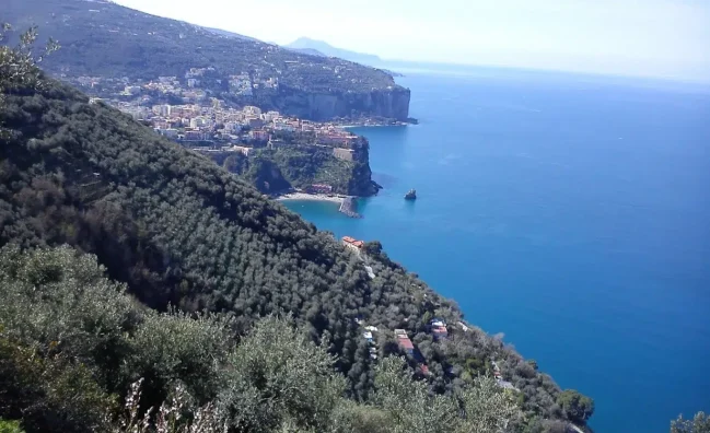 Percorsi tra antichi borghi, un sorso di storia e musica