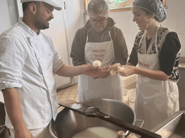 Massaquano tra Storia e Sapori: Walking Tour & Mozzarella Experience