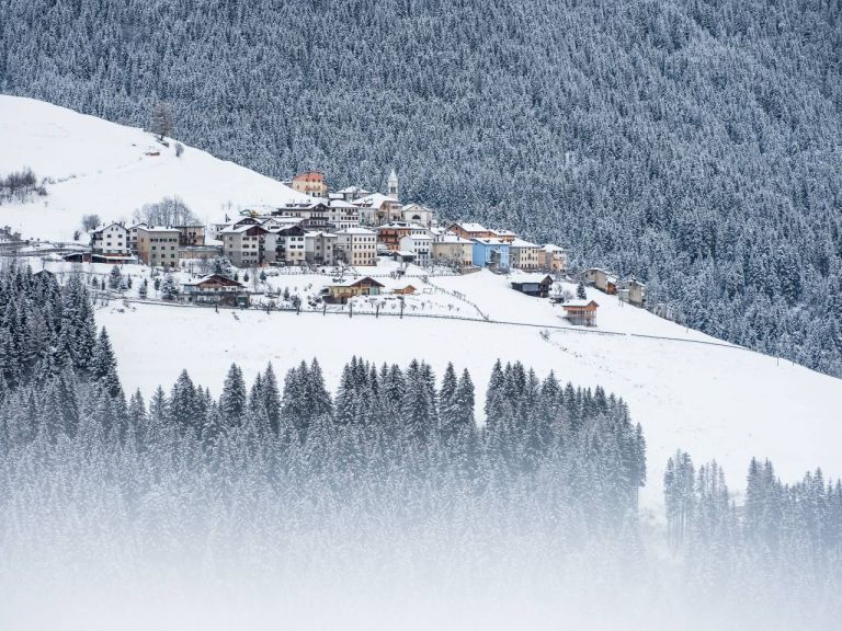 Inverno in Val Comelico: tradizioni, neve e sapori tra le Dolomiti