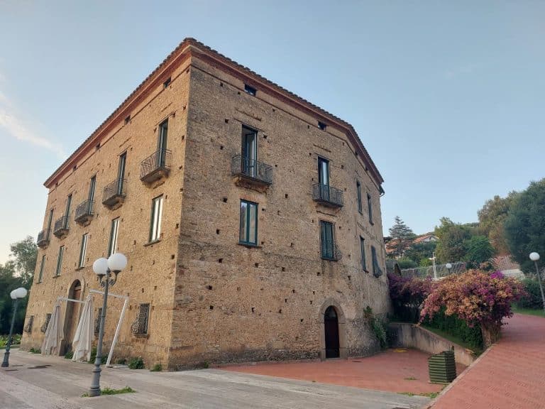 Palazzo Alario