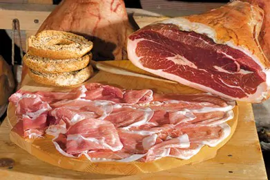 Montagnana-ed-il-suo-prosciutto-Veneto-Berico-Euganeo-DOP-1