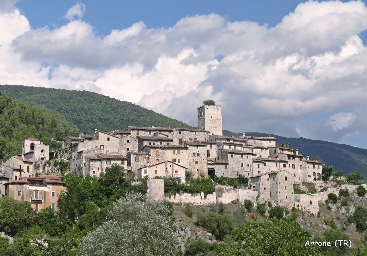 Arrone (TR)