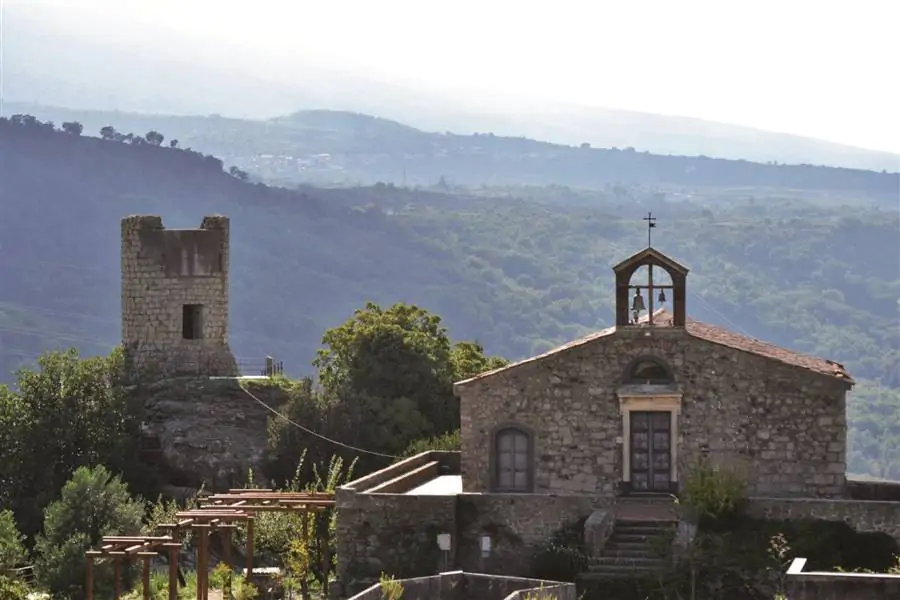 torre_u_Cannizzu_e_chiesa_San_Vincenzo