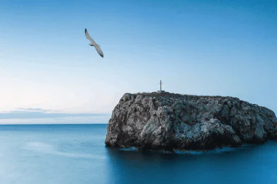 La leggenda dello scoglio dell'eremita di Polignano a Mare