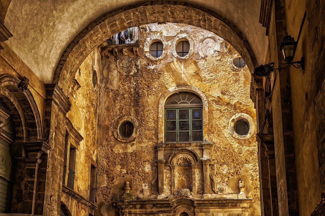 Caltagirone esiste! Non è Mark, ma un borgo…