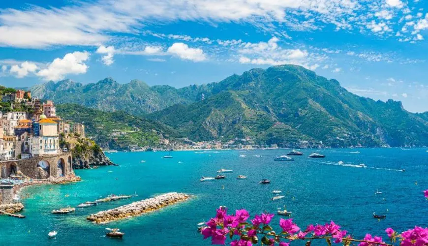 Amalfi Coast Holidays: Itinerary among villages, views and relaxation
