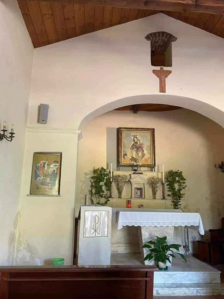 Interno della Chiesa, Borgo Nocille
