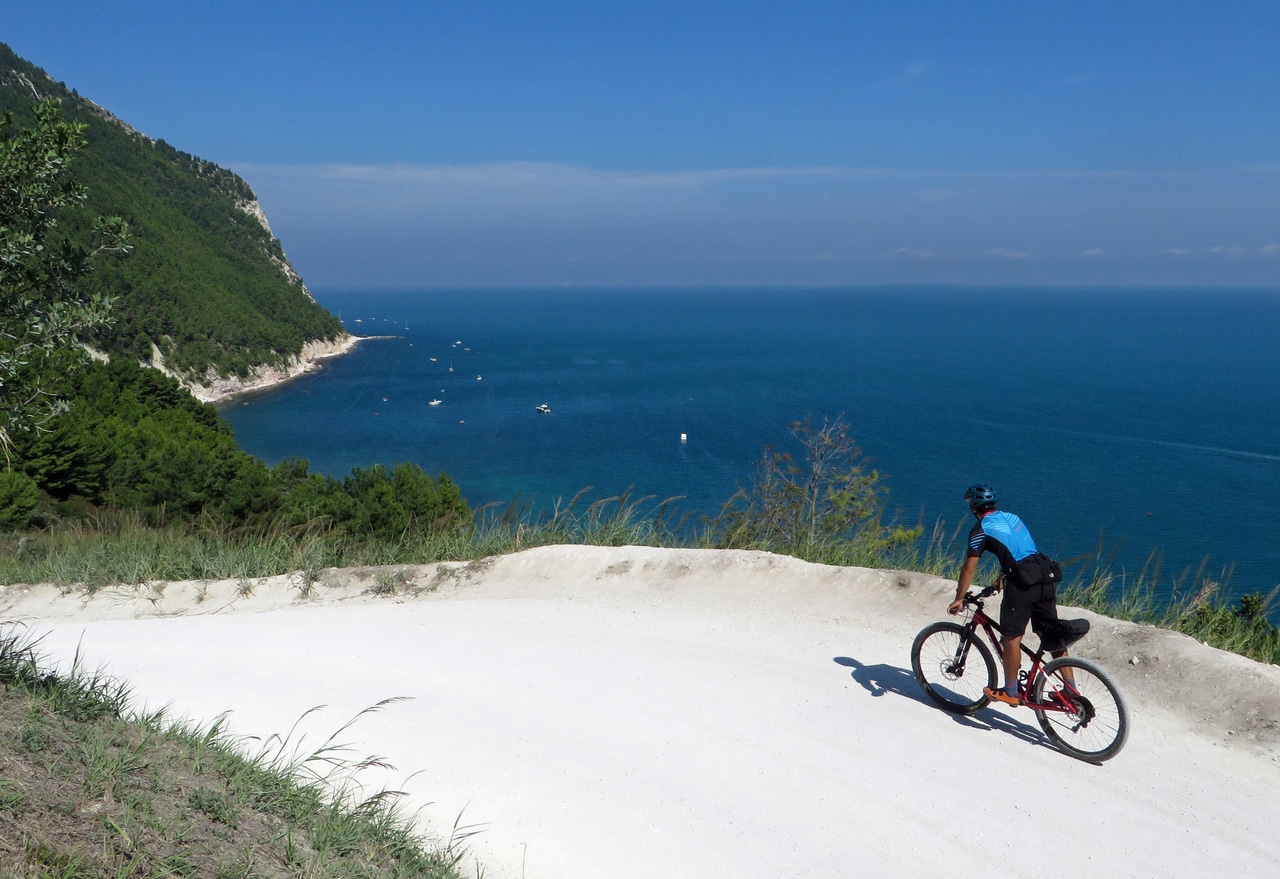 Marche, ciclovie d’autore