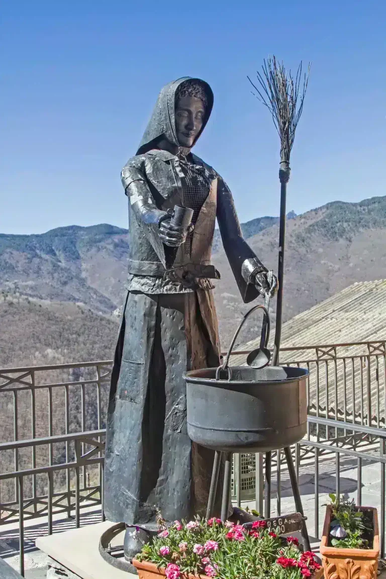 Monumento dalla strega, Triora