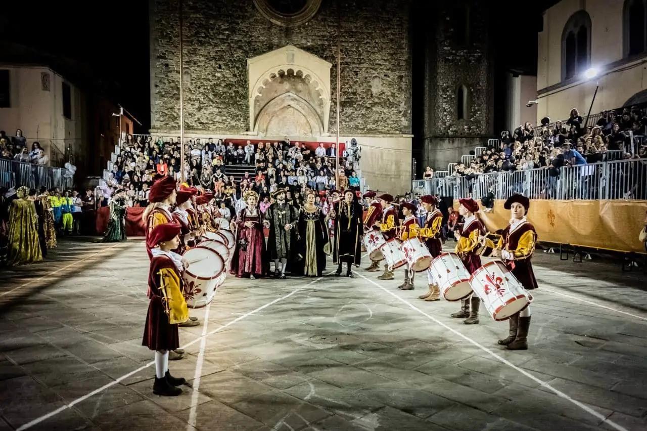 Palio del Diotto 7 Diotto di Scarperia.jpg