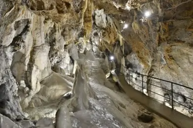 Wind-Cave-1