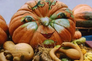 La zucca d'oro di Venzone: storia di una beffa trasformata in ricorrenza