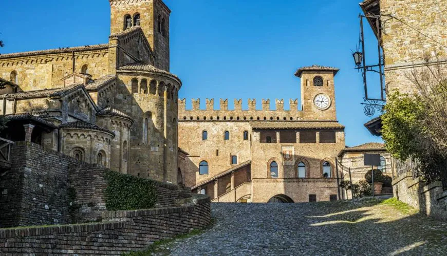 Discovering Italy by Visiting its Best Universities