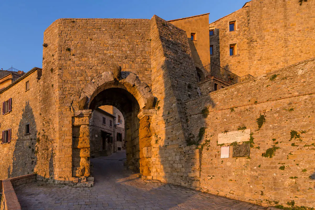 The Way of Etruria: from Volterra to Chiusi, 12 exciting stages in the footsteps of the greatest pre-Roman civilisation