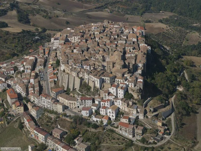 Acerenza veduta aerea