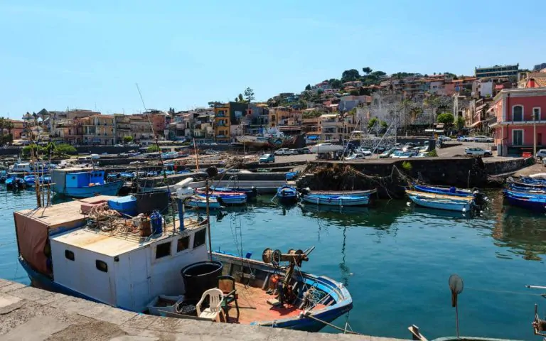 Aci Trezza