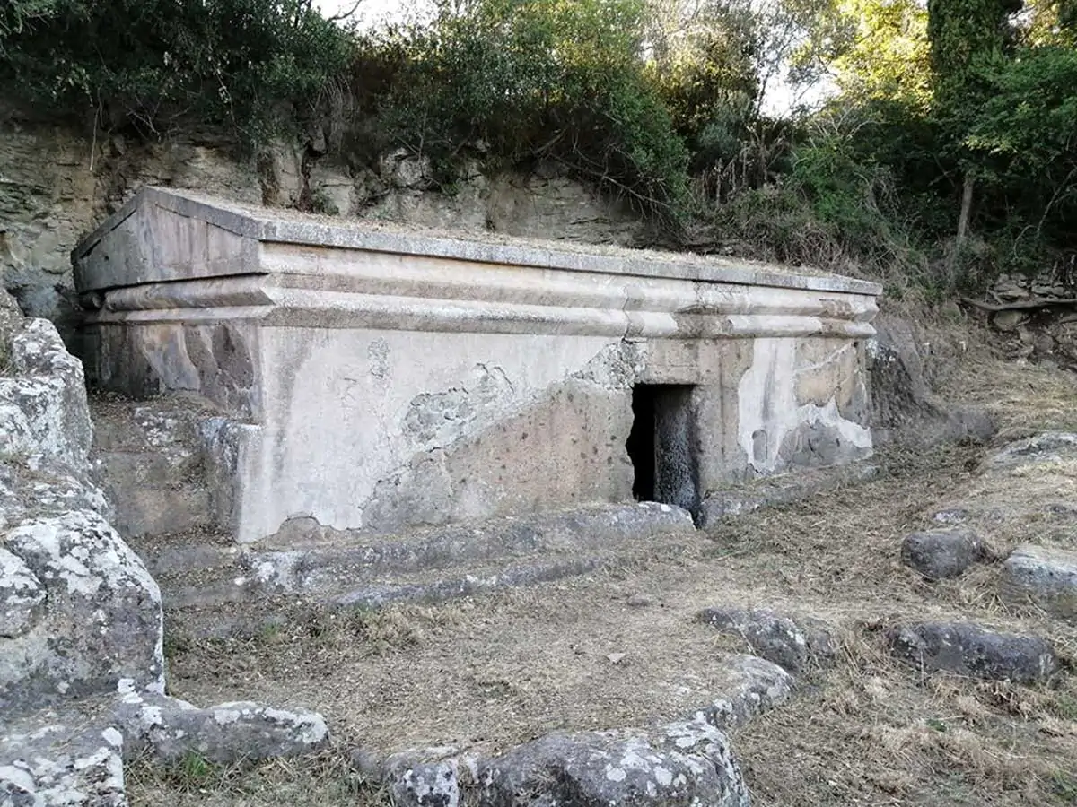 Necropoli della Peschiera