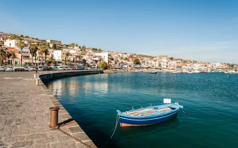Roberto Lo Savio shutterstock_656085835