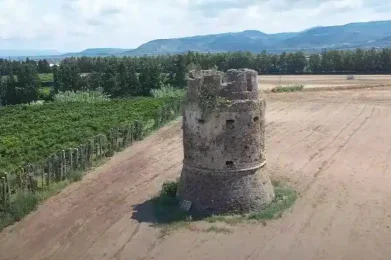 Torre Mezza praia