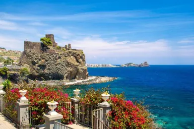 Castello di Aci Castello - Depositphotos